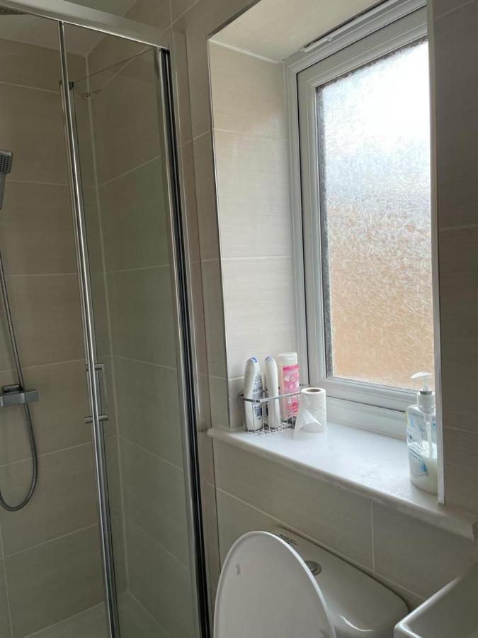 Brand New Studio Apartment With Beautiful Kitchen-Close To Liverpool City Centre エクステリア 写真